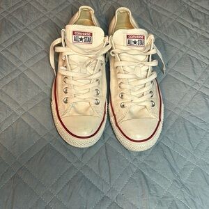 Converse All Star 
Size: 9 Mens